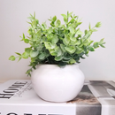 Vasinho de cerâmica com folhagem de eucalipto artificial para decoração