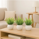 Vasinho de cerâmica com folhagem de eucalipto artificial para decoração